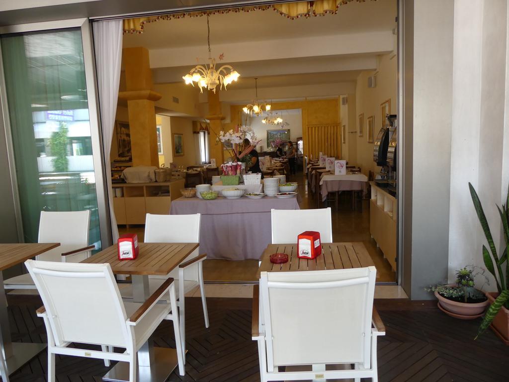Hotel Madison Lido di Jesolo Exterior foto